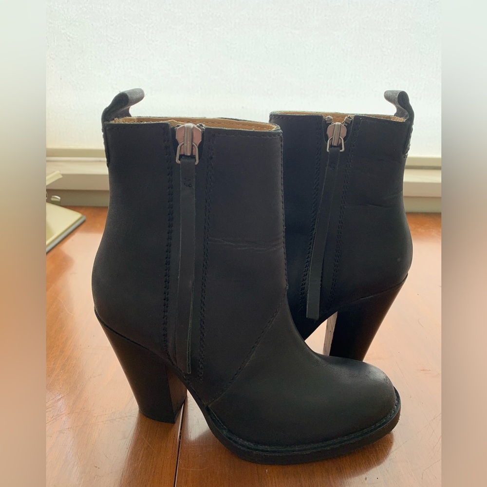 Acne Colt boots size 37 black